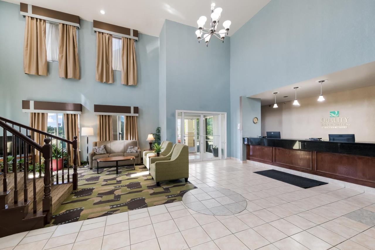 Quality Inn & Suites Terrell Exterior photo