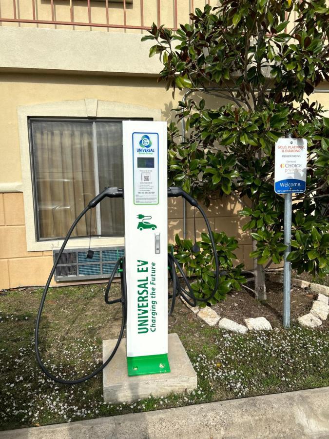 Quality Inn & Suites Terrell Exterior photo